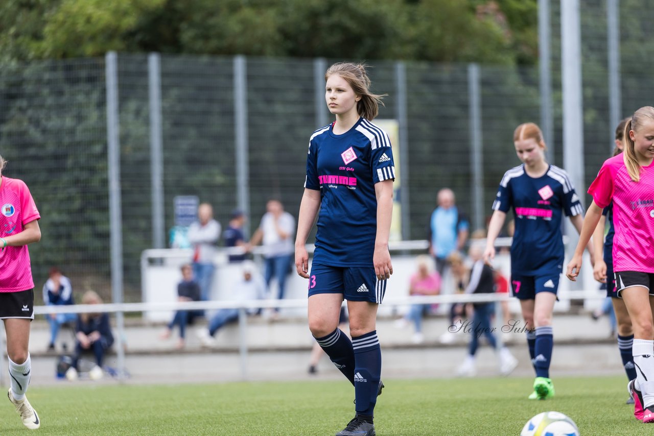 Bild 177 - wCJ Osterroenfelder TSV - VfL Pinneberg : Ergebnis: 0:15